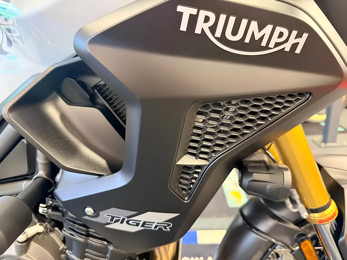 Used 2022 Triumph Tiger 1200 Rally Pro - Interior and Exterior details 9
