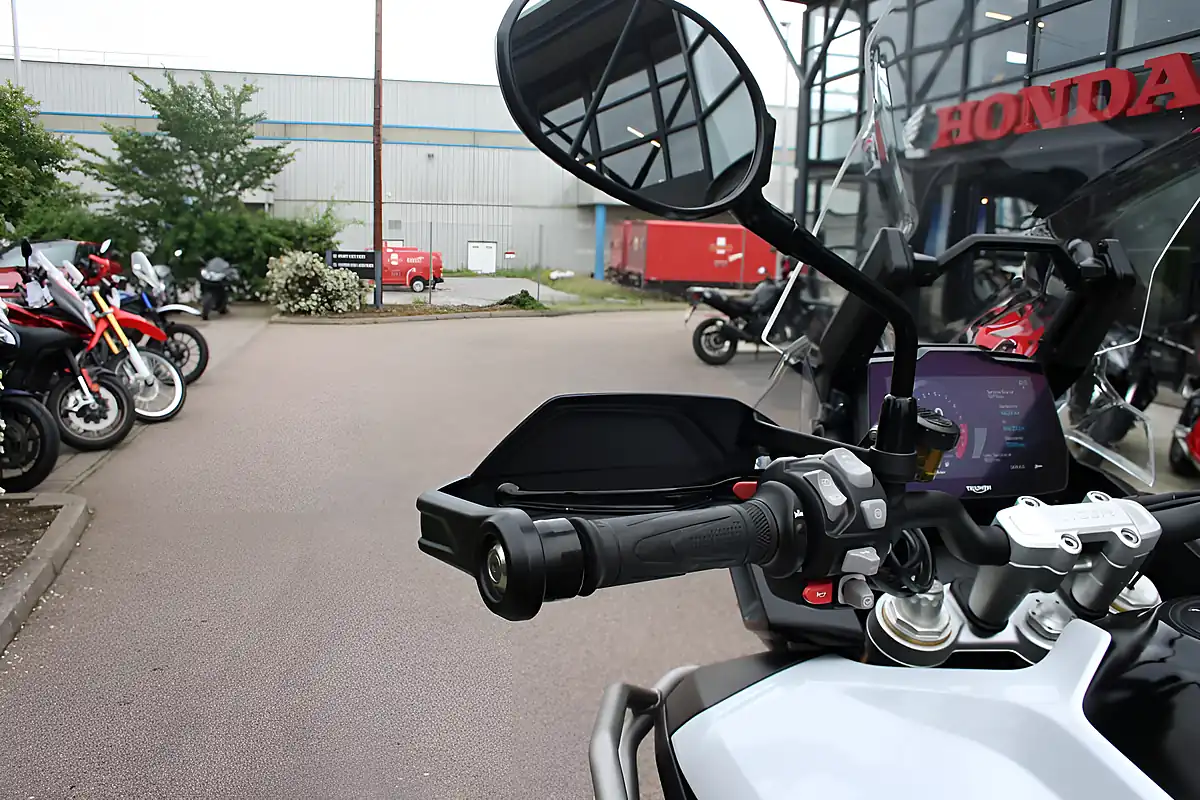 Used 2022 Triumph Tiger 1200 Rally Pro White - Interior and Exterior details 14