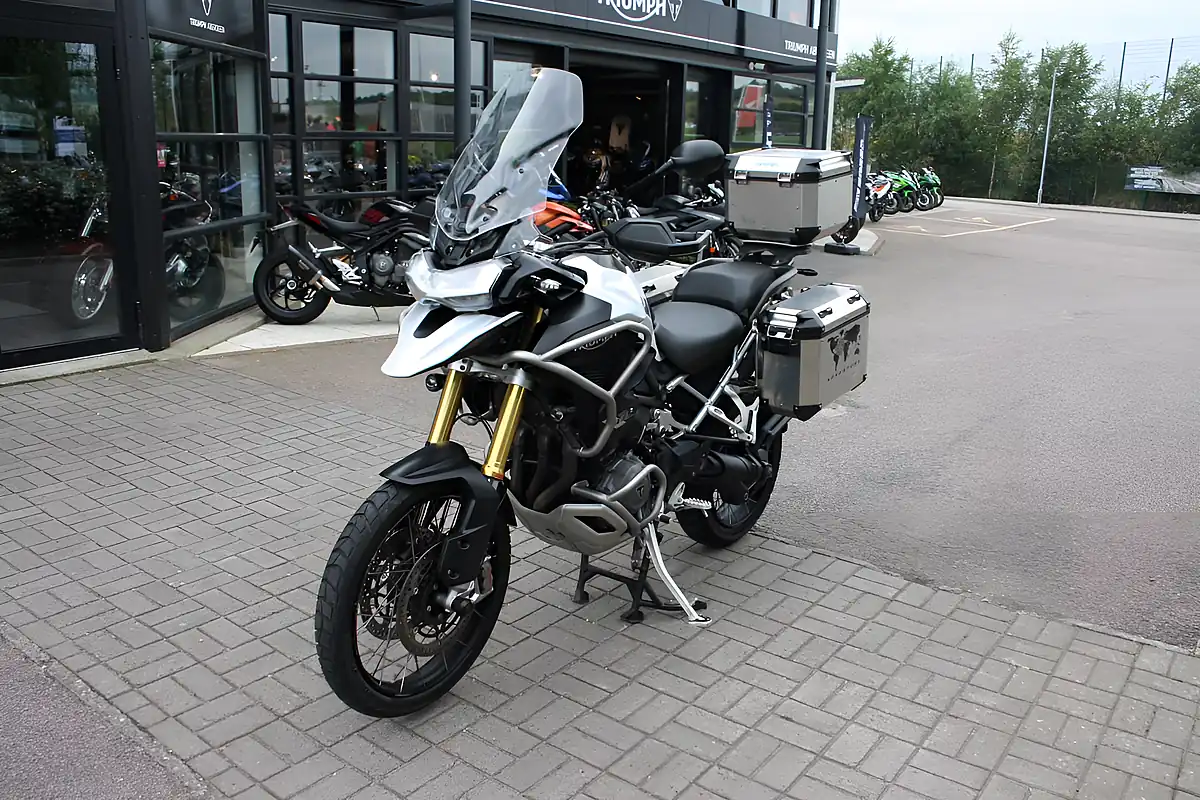 Used 2022 Triumph Tiger 1200 Rally Pro White - Interior and Exterior details 7