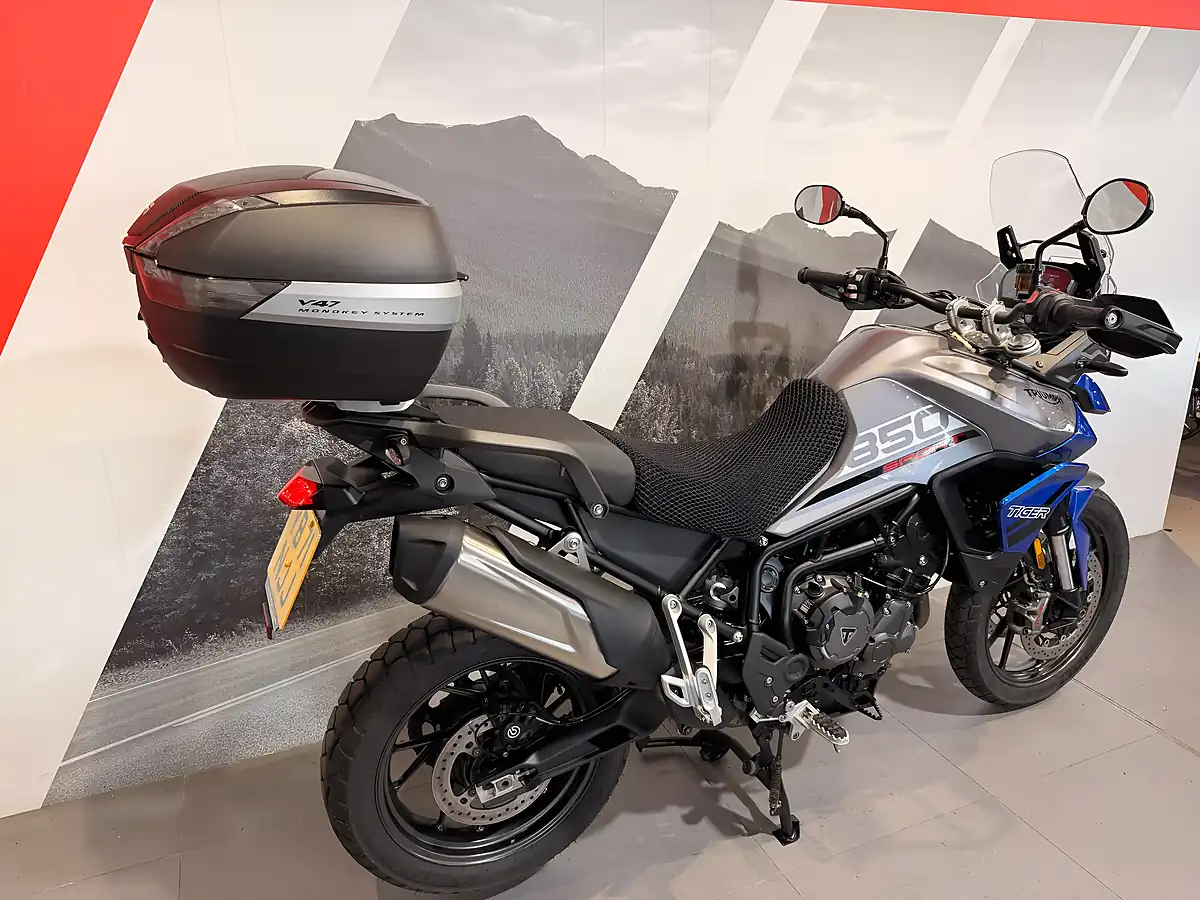 Used 2022 Triumph Tiger 850 Sport Blue Metallic - Interior and Exterior details 3