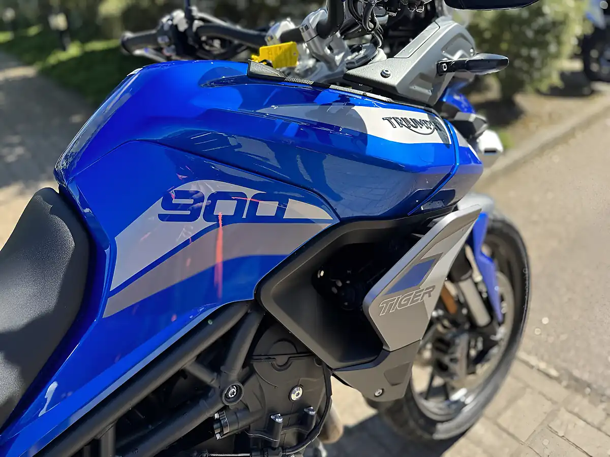 Used 2022 Triumph Tiger 900 GT Pro Blue - Interior and Exterior details 10