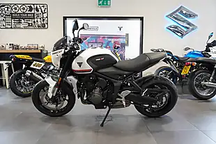 Used 2022 Triumph Trident 660 White Metallic - Interior and Exterior details 2