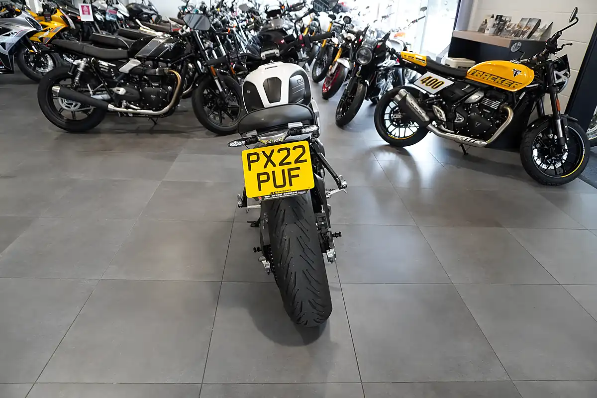Used 2022 Triumph Trident 660 White Metallic - Interior and Exterior details 4