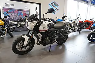 Used 2022 Triumph Trident 660 White Metallic - Interior and Exterior details 6