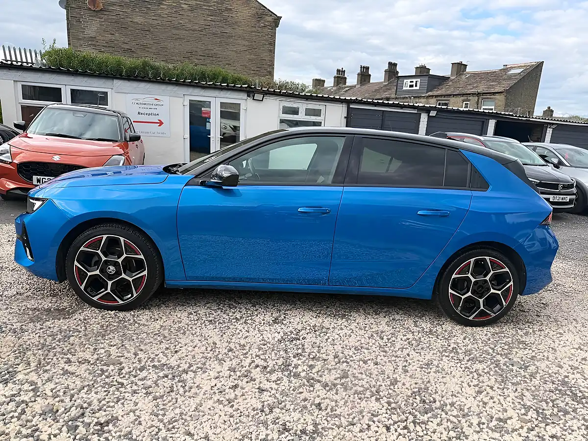 Used 2022 Vauxhall Astra Gs Line Blue - Interior and Exterior details 5