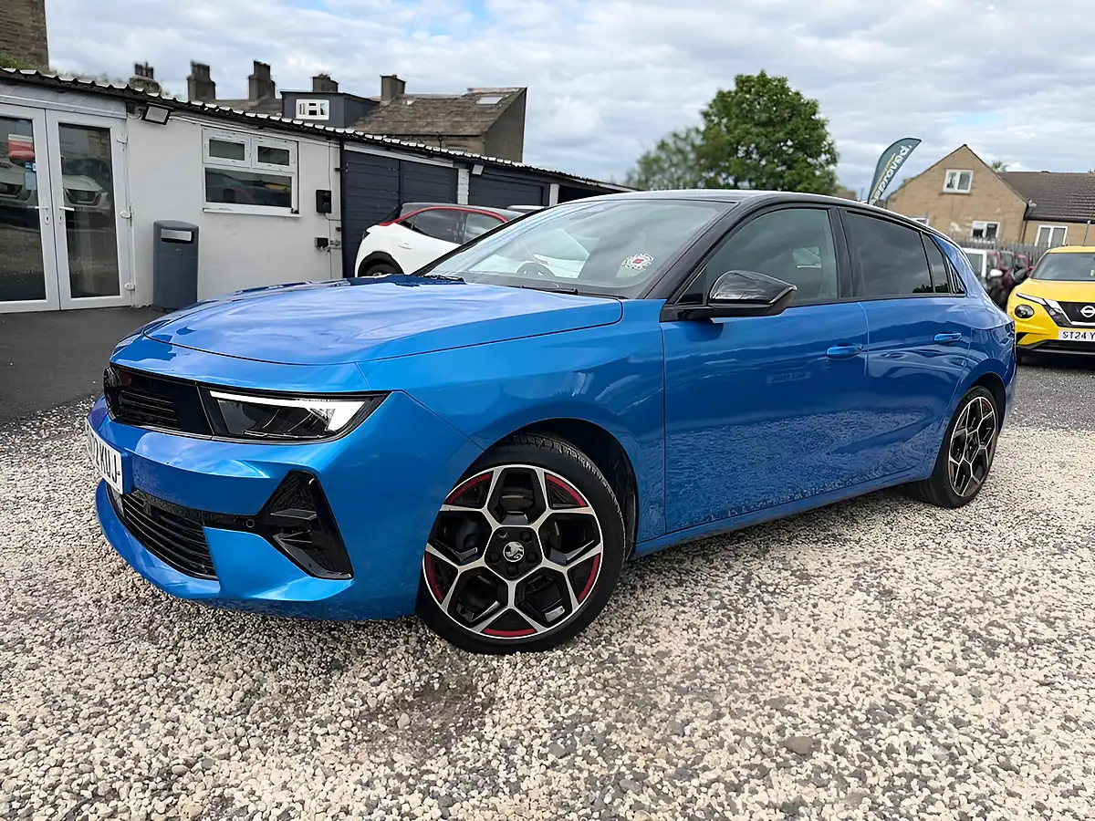 Used 2022 Vauxhall Astra Gs Line Blue - Interior and Exterior details 9