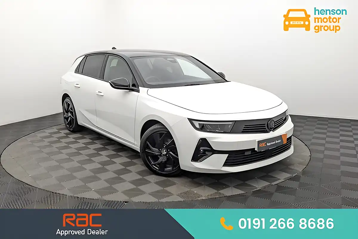 Used 2022 Vauxhall Astra Gs Line White - Front View