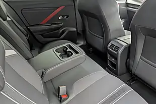 Used 2022 Vauxhall Astra Gs Line White - Interior and Exterior details 17