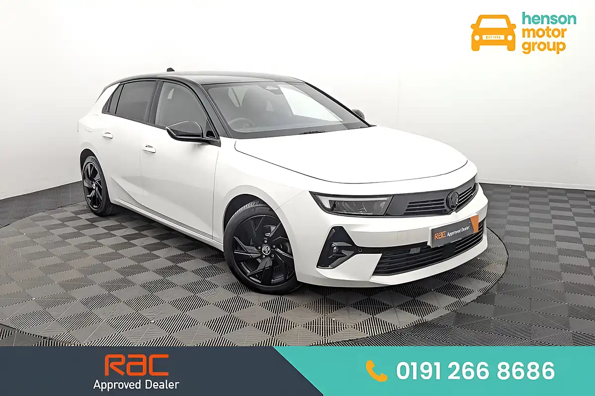 Used 2022 Vauxhall Astra Gs Line White - Front View