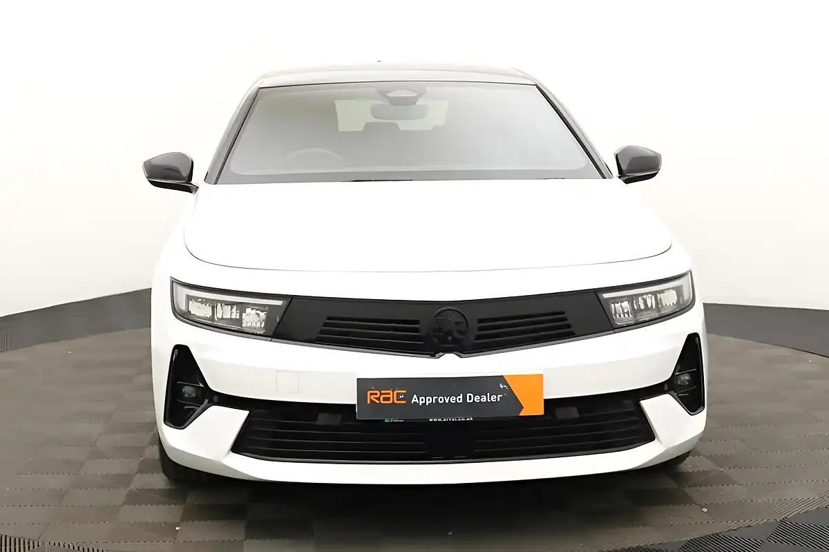 Used 2022 Vauxhall Astra Gs Line White - Interior and Exterior details 6