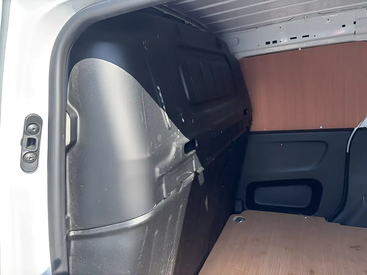 Used 2022 Vauxhall Combo 2000 Edition White - Interior and Exterior details 14
