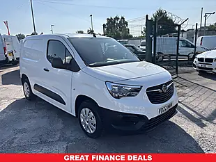Used 2022 Vauxhall Combo 2000 Edition White - Interior and Exterior details 3