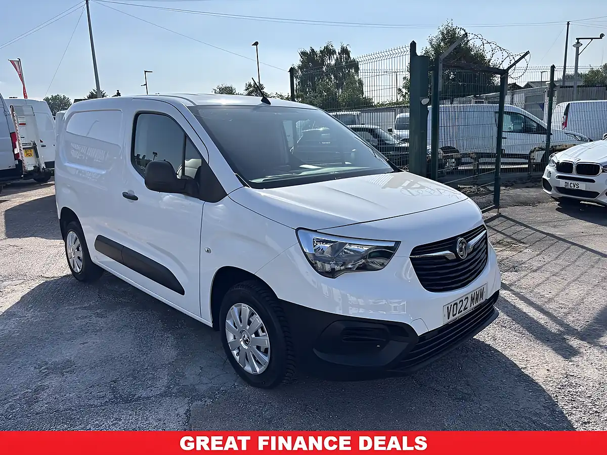 Used 2022 Vauxhall Combo 2000 Edition White - Interior and Exterior details 3