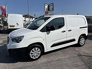 Used 2022 Vauxhall Combo 2000 Edition White - Interior and Exterior details 7
