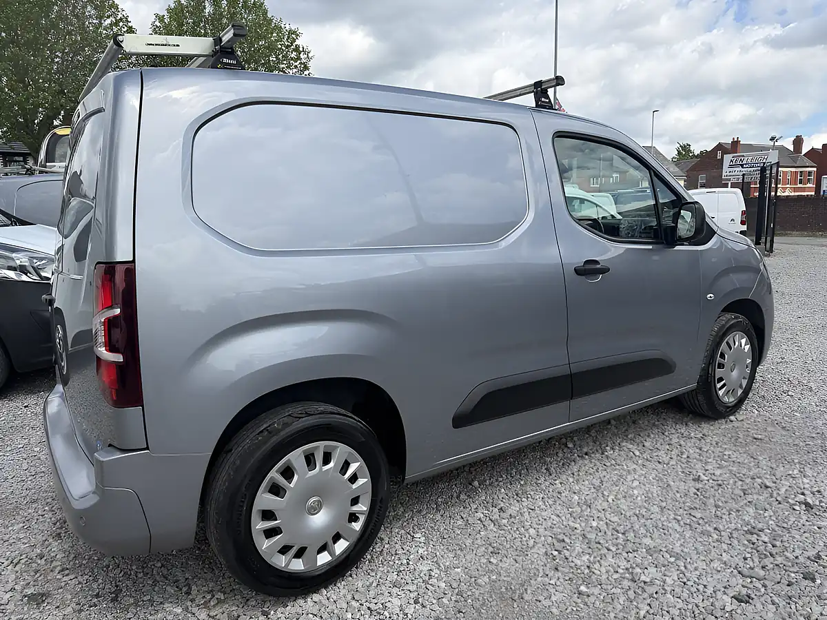 Used 2022 Vauxhall Combo Cargo Sportive L1 H1 (swb) Grey - Interior and Exterior details 11