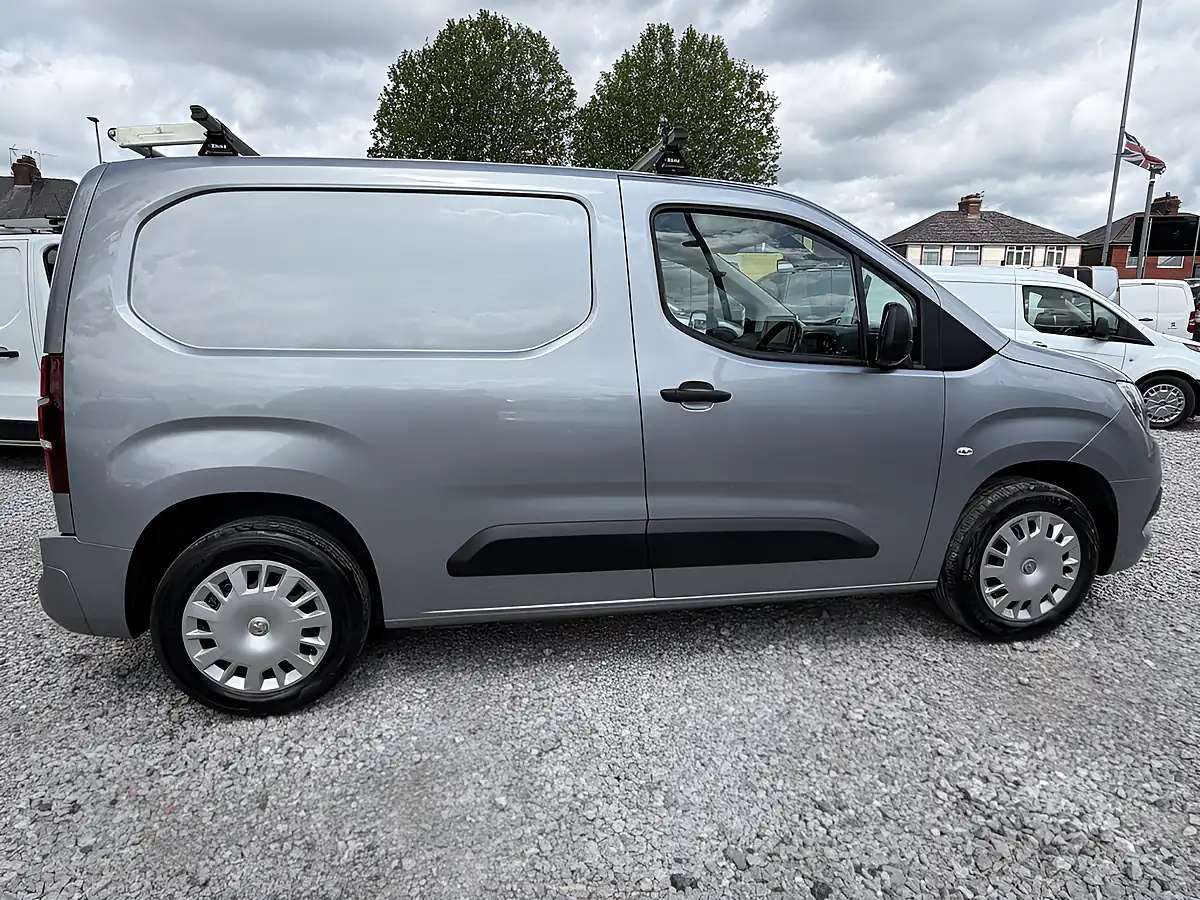 Used 2022 Vauxhall Combo Cargo Sportive L1 H1 (swb) Grey - Interior and Exterior details 12