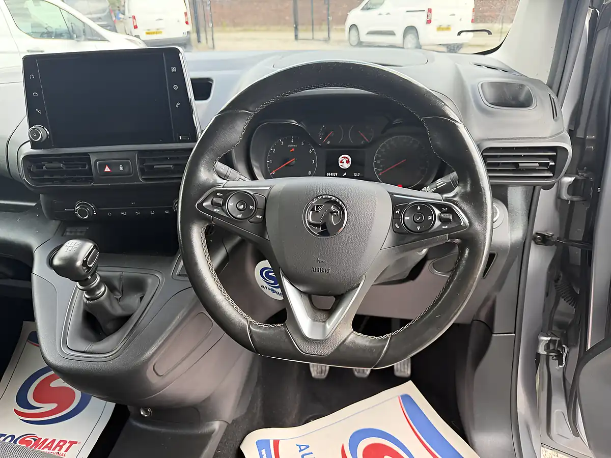 Used 2022 Vauxhall Combo Cargo Sportive L1 H1 (swb) Grey - Interior and Exterior details 20