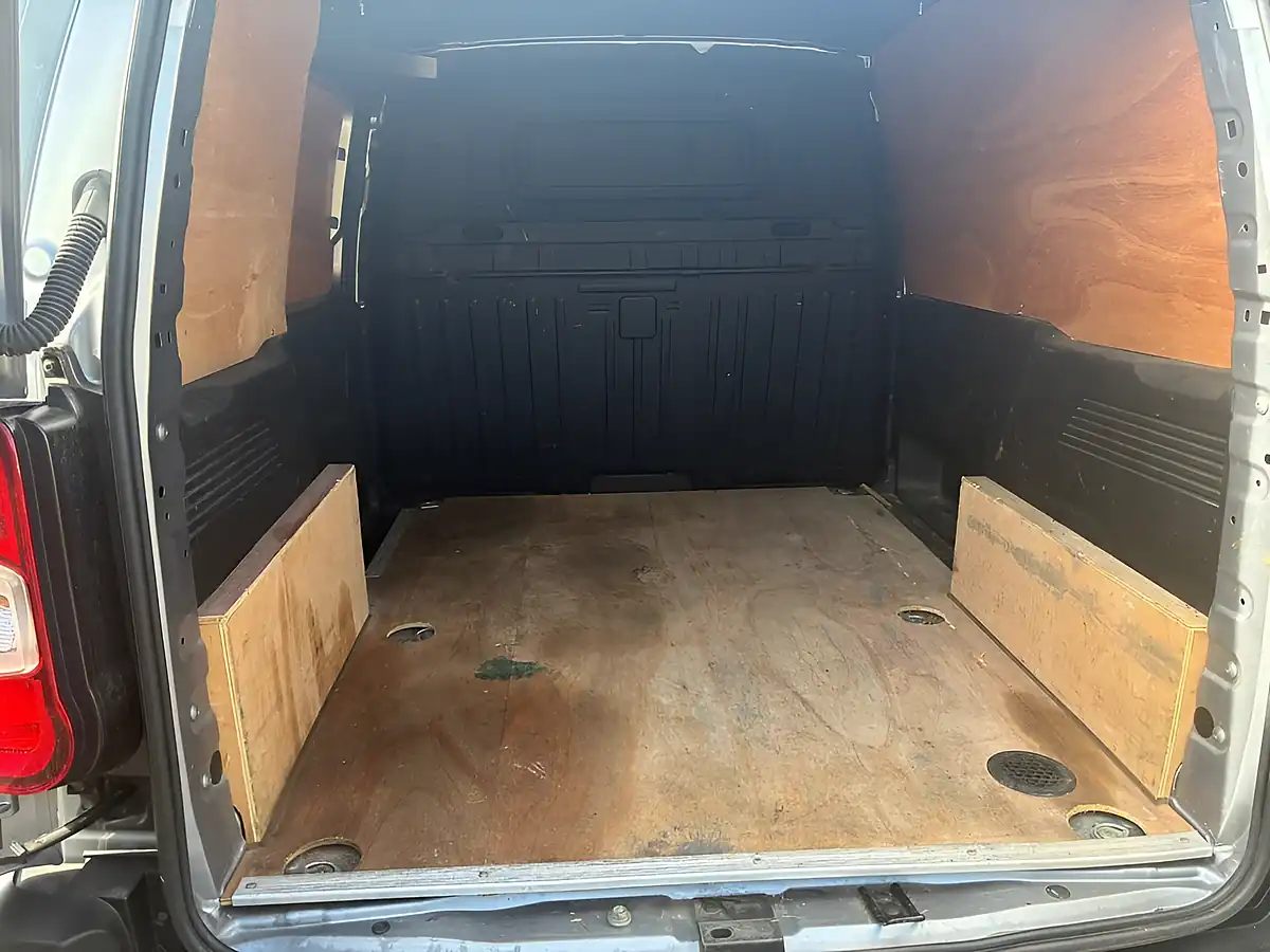 Used 2022 Vauxhall Combo Dynamic Grey - Interior and Exterior details 7