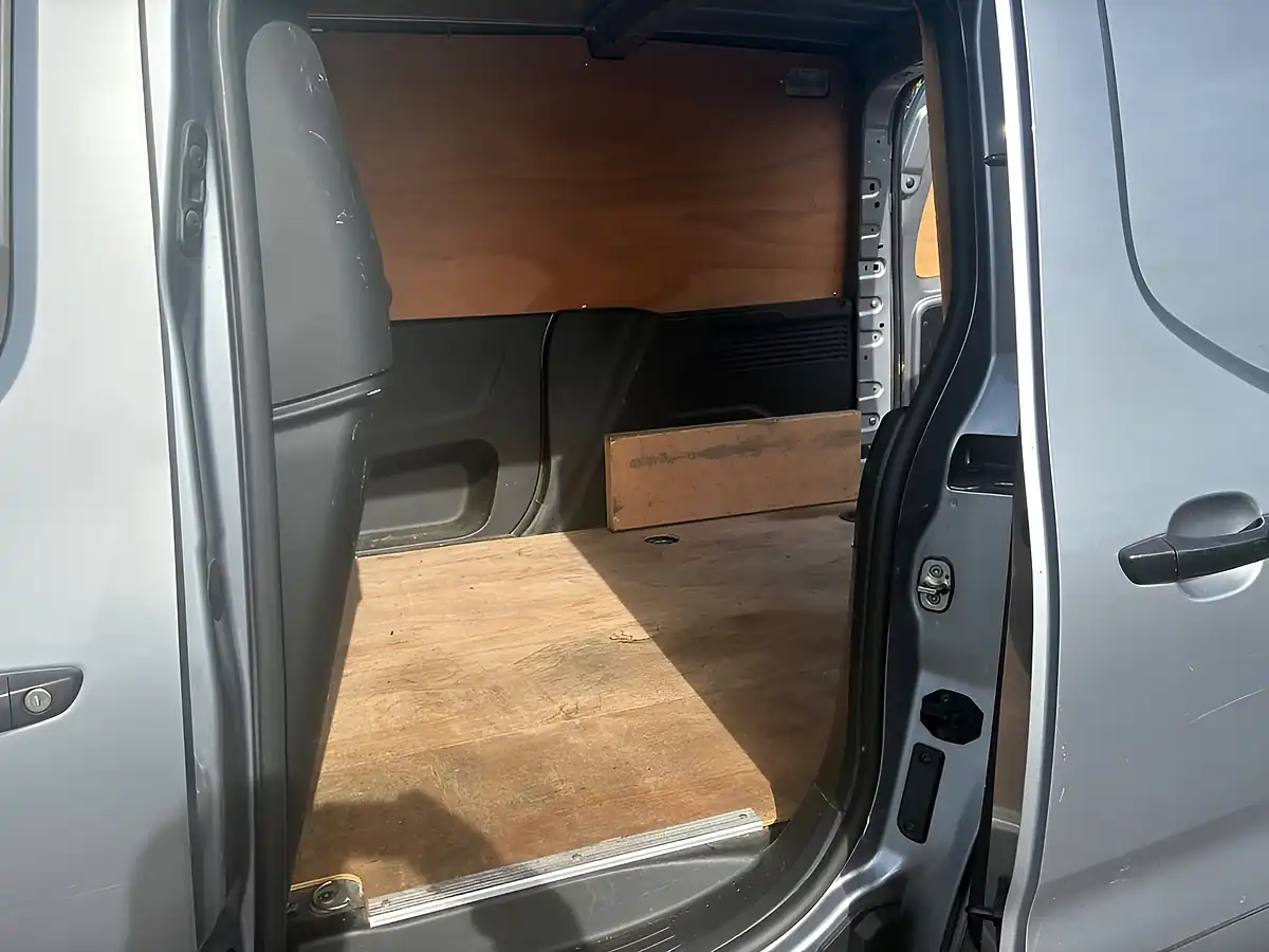 Used 2022 Vauxhall Combo Dynamic Grey - Interior and Exterior details 8