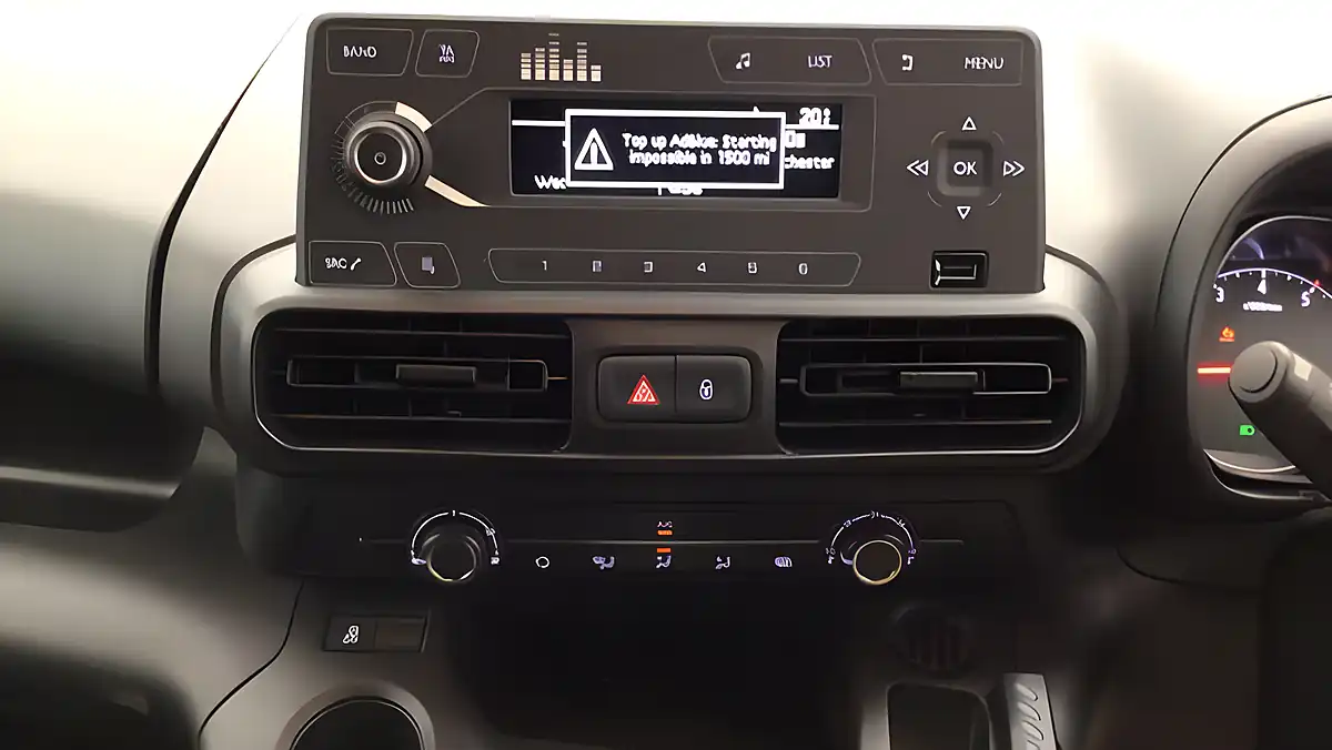 Used 2022 Vauxhall Combo Dynamic White - Interior and Exterior details 11