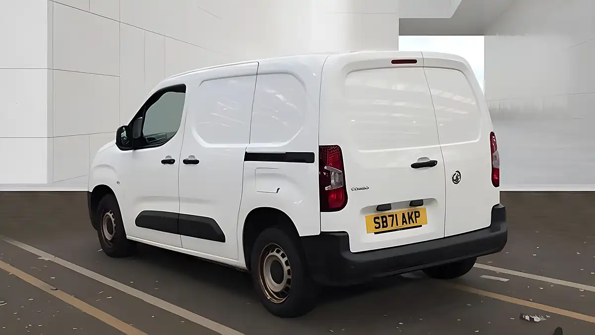 Used 2022 Vauxhall Combo Dynamic White - Interior and Exterior details 3