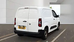 Used 2022 Vauxhall Combo Dynamic White - Interior and Exterior details 4