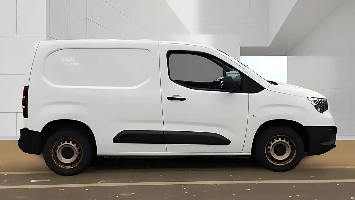 Used 2022 Vauxhall Combo Dynamic White - Interior and Exterior details 5