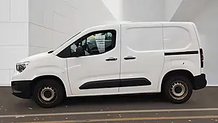 Used 2022 Vauxhall Combo Dynamic White - Interior and Exterior details 6
