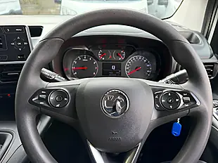 Used 2022 Vauxhall Combo Dynamic White - Interior and Exterior details 15