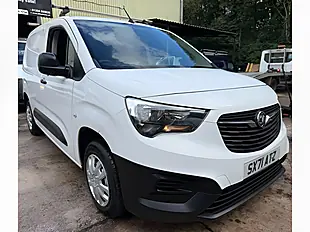 Used 2022 Vauxhall Combo Dynamic White - Interior and Exterior details 3