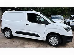 Used 2022 Vauxhall Combo Dynamic White - Interior and Exterior details 5