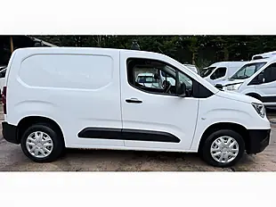Used 2022 Vauxhall Combo Dynamic White - Interior and Exterior details 6