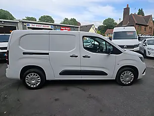 Used 2022 Vauxhall Combo H1 Sportive White - Interior and Exterior details 13