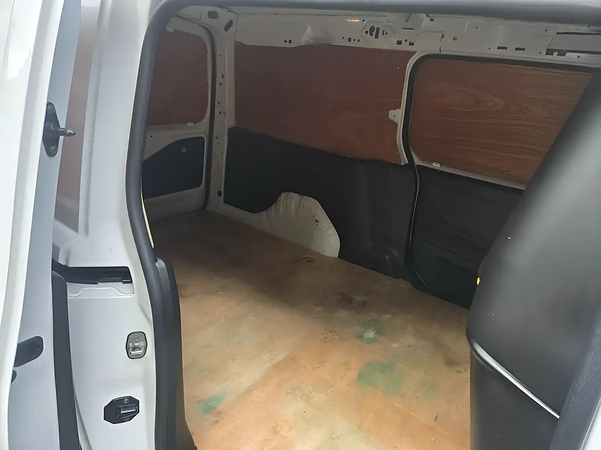 Used 2022 Vauxhall Combo H1 Sportive White - Interior and Exterior details 14