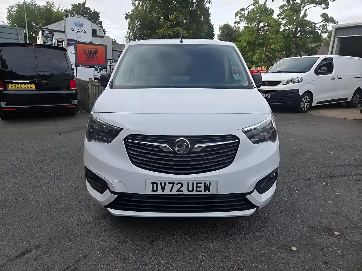 Used 2022 Vauxhall Combo H1 Sportive White - Interior and Exterior details 2