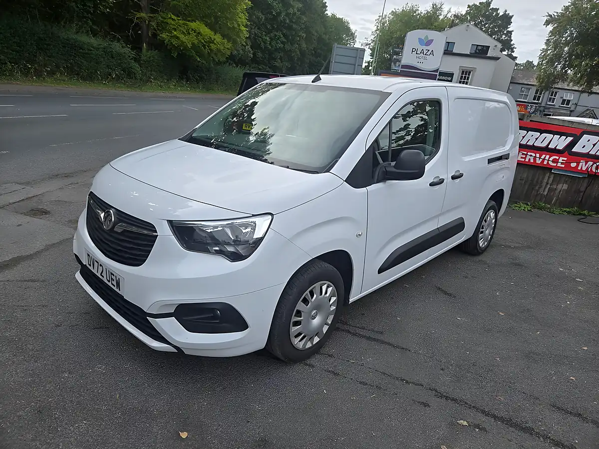 Used 2022 Vauxhall Combo H1 Sportive White - Interior and Exterior details 3