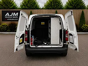 Used 2022 Vauxhall Combo L1H1 2300 Dynamic White - Interior and Exterior details 10