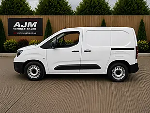 Used 2022 Vauxhall Combo L1H1 2300 Dynamic White - Interior and Exterior details 5