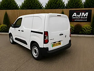 Used 2022 Vauxhall Combo L1H1 2300 Dynamic White - Interior and Exterior details 6