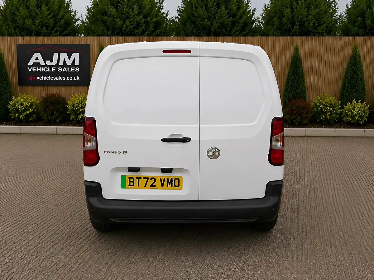 Used 2022 Vauxhall Combo L1H1 2300 Dynamic White - Interior and Exterior details 7