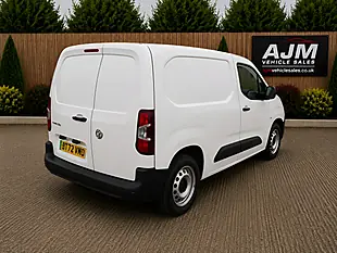 Used 2022 Vauxhall Combo L1H1 2300 Dynamic White - Interior and Exterior details 8