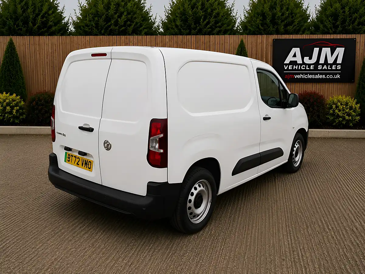 Used 2022 Vauxhall Combo L1H1 2300 Dynamic White - Interior and Exterior details 8