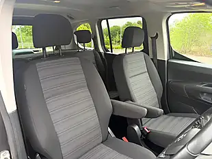 Used 2022 Vauxhall Combo Life Electric Se Grey - Interior and Exterior details 15