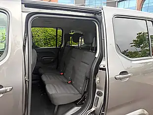 Used 2022 Vauxhall Combo Life Electric Se Grey - Interior and Exterior details 18