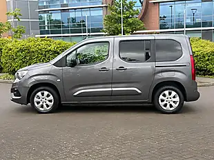 Used 2022 Vauxhall Combo Life Electric Se Grey - Interior and Exterior details 3