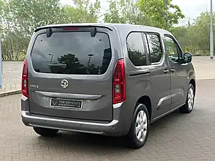 Used 2022 Vauxhall Combo Life Electric Se Grey - Interior and Exterior details 8