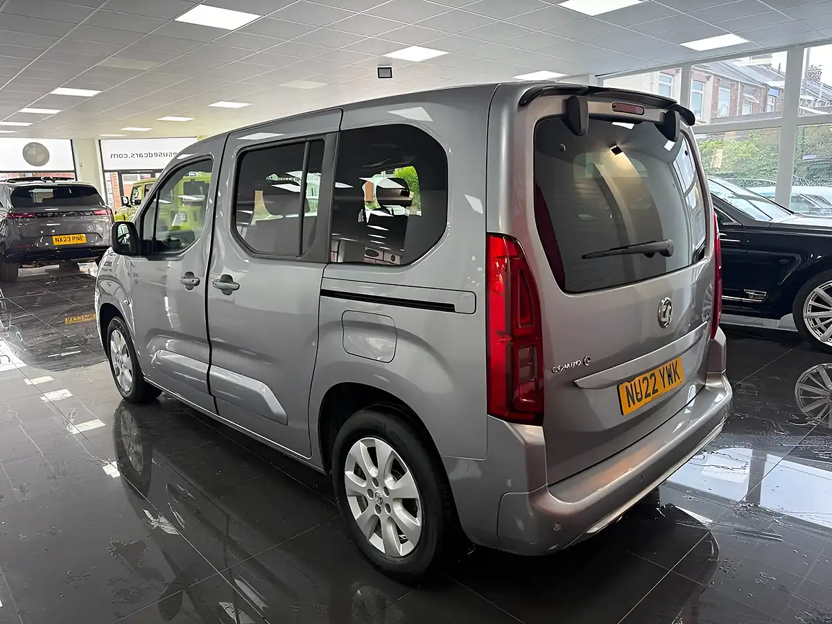 Used 2022 Vauxhall Combo Life Electric Se Grey - Interior and Exterior details 11