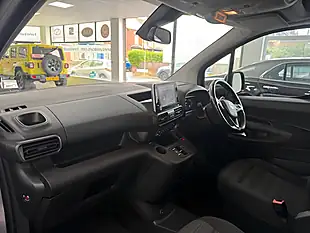 Used 2022 Vauxhall Combo Life Electric Se Grey - Interior and Exterior details 12