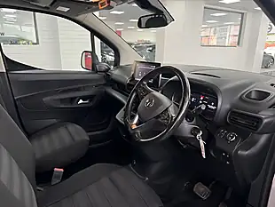 Used 2022 Vauxhall Combo Life Electric Se Grey - Interior and Exterior details 19