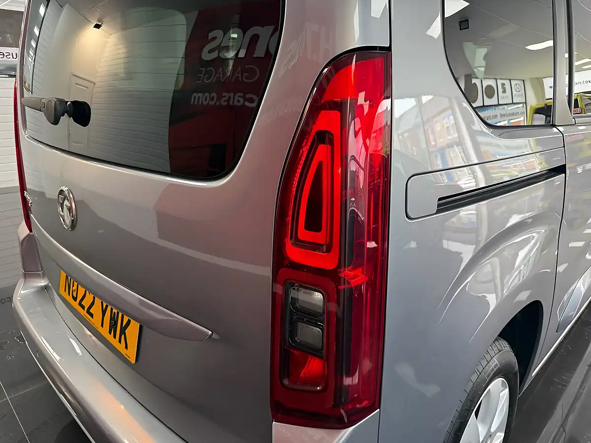 Used 2022 Vauxhall Combo Life Electric Se Grey - Interior and Exterior details 6